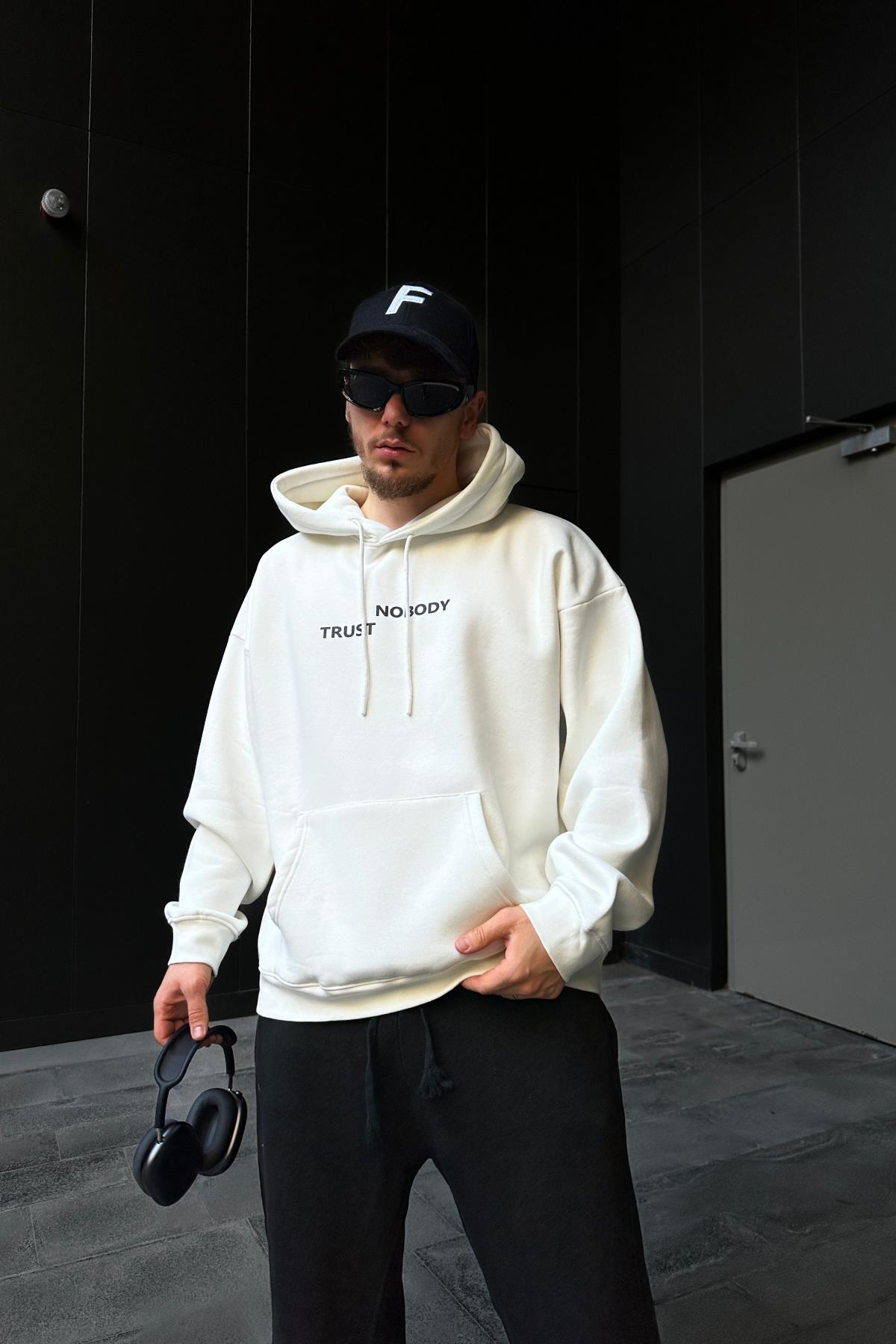 Trust Nobody Baskılı Beyaz Oversize Hoodie SW1097