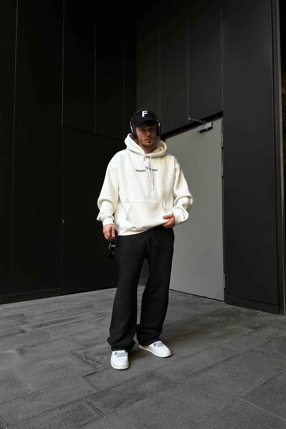 Trust Nobody Baskılı Beyaz Oversize Hoodie SW1097