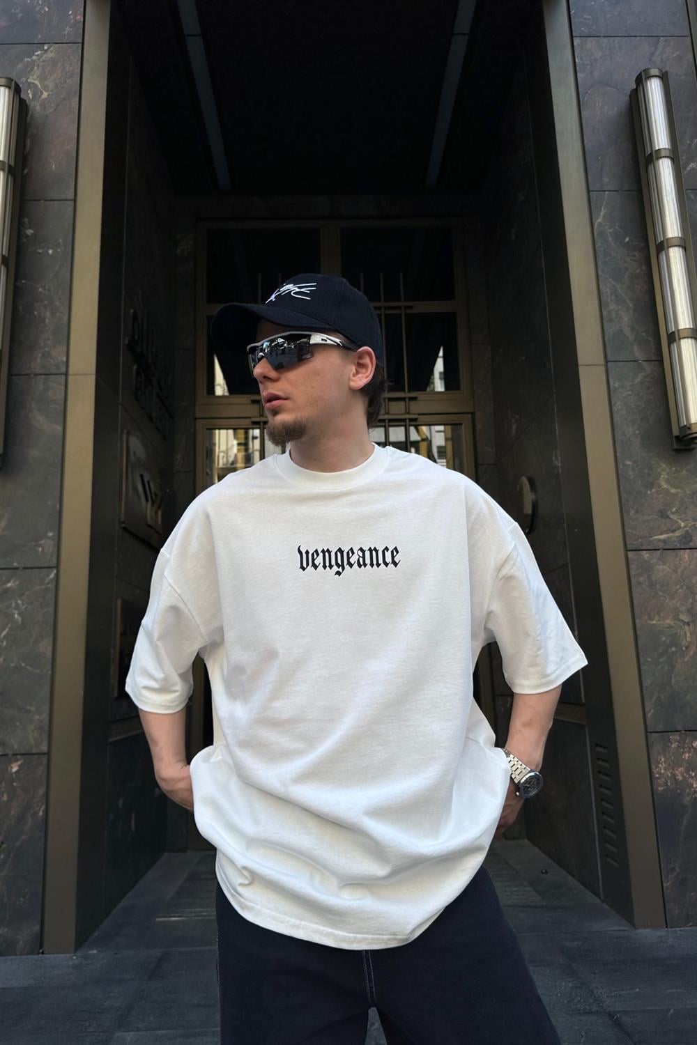 Vengeance Baskılı Krem Oversize Tshirt T717