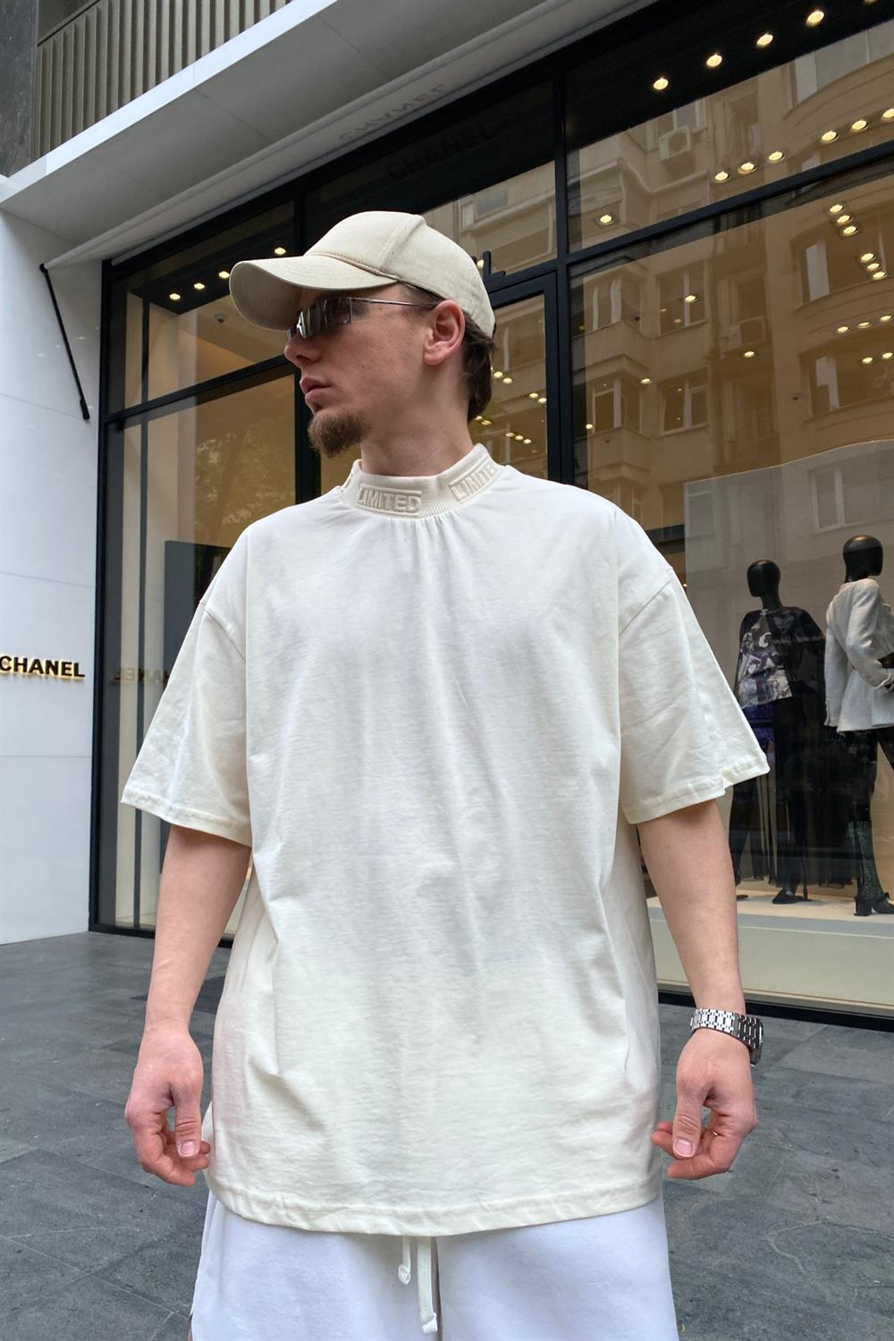 Yaka Detay Krem Oversize Tshirt T661