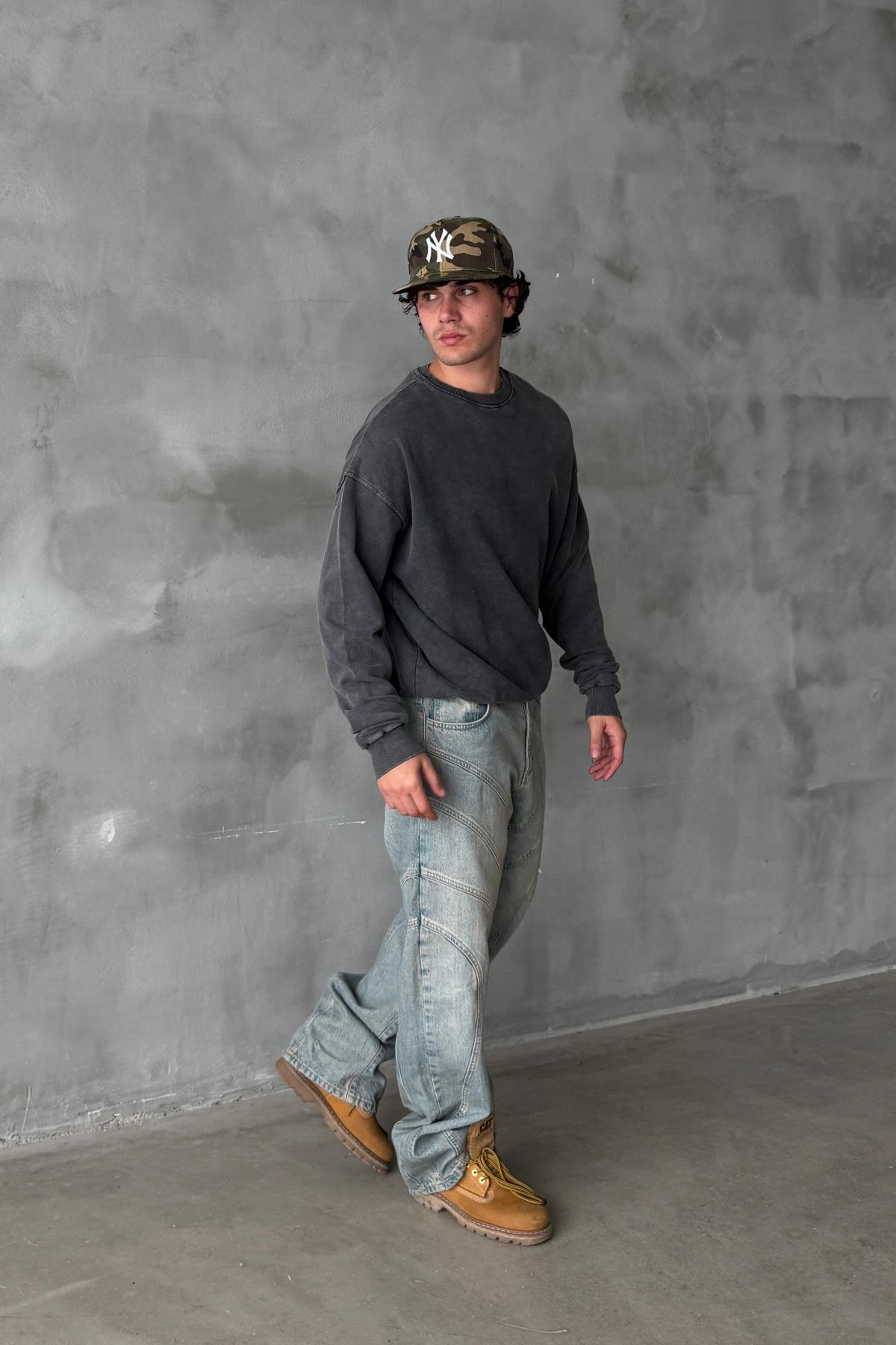 Yıkama Efektli Bisiklet Yaka Oversize Sweatshirt PM01