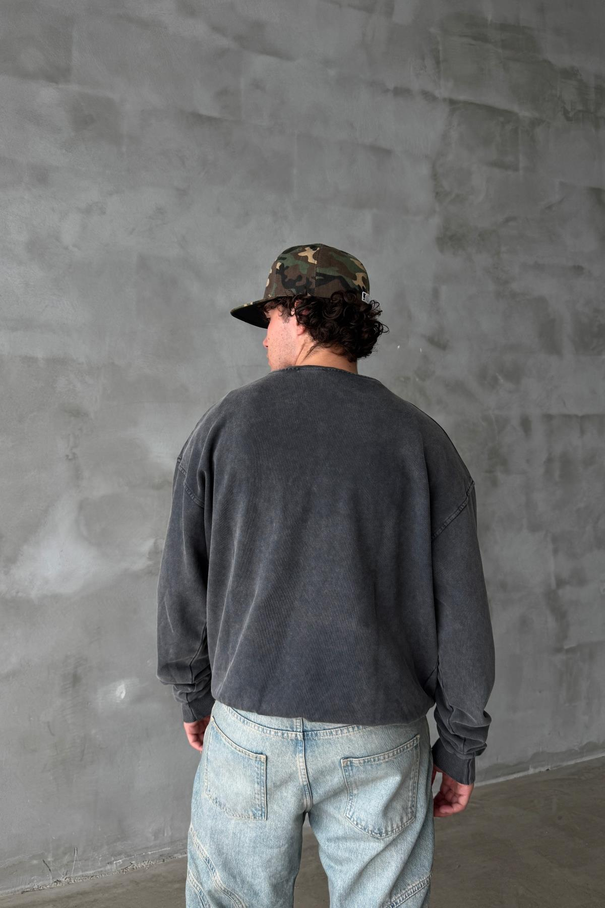 Yıkama Efektli Bisiklet Yaka Oversize Sweatshirt PM01
