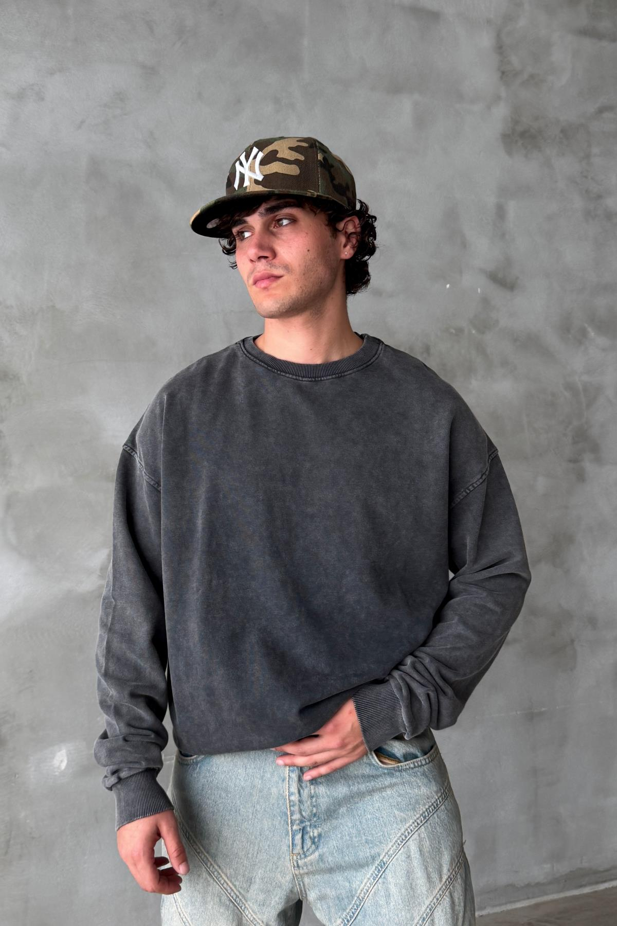 Yıkama Efektli Bisiklet Yaka Oversize Sweatshirt PM01