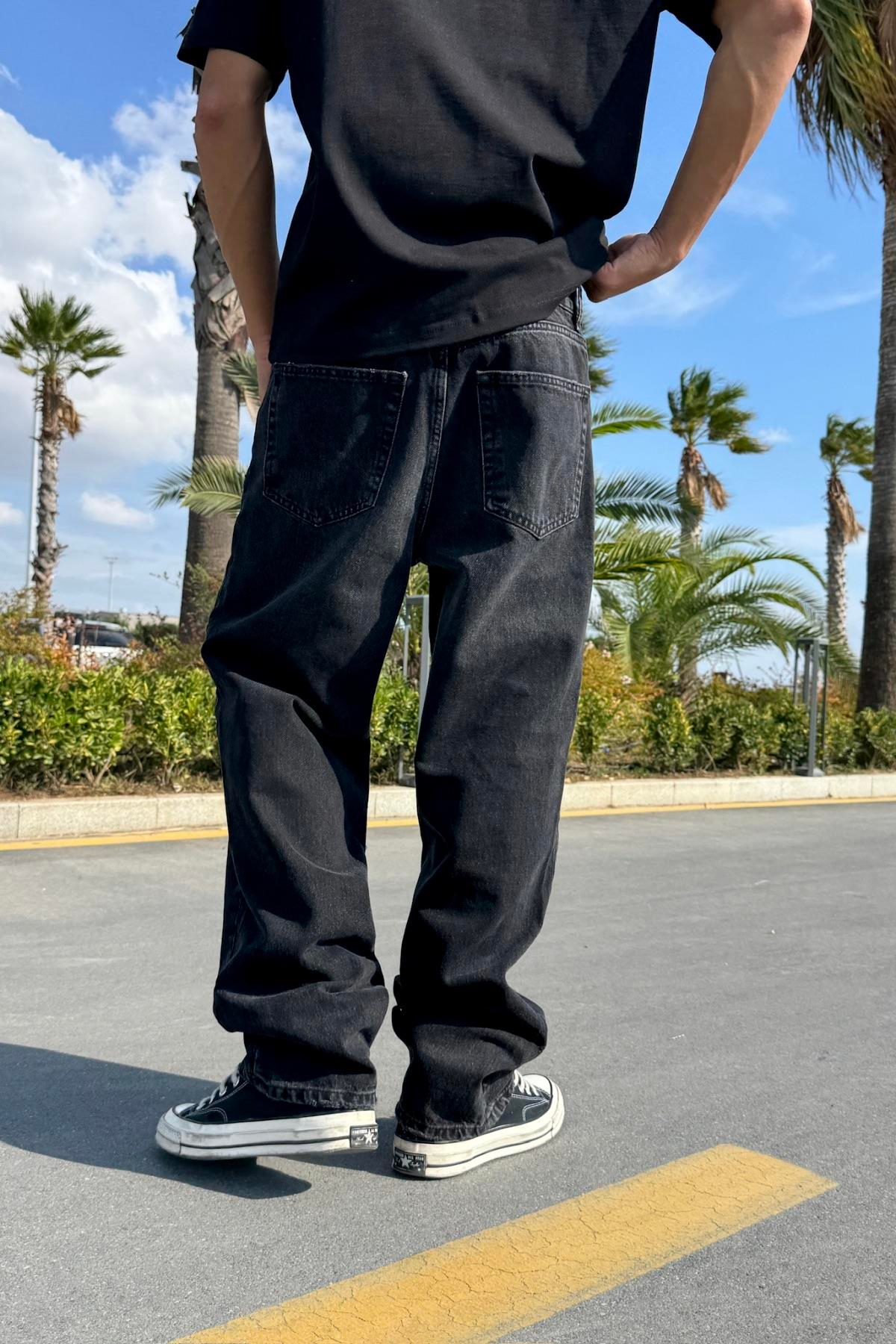 Yıkama Efektli Siyah Baggy Jean