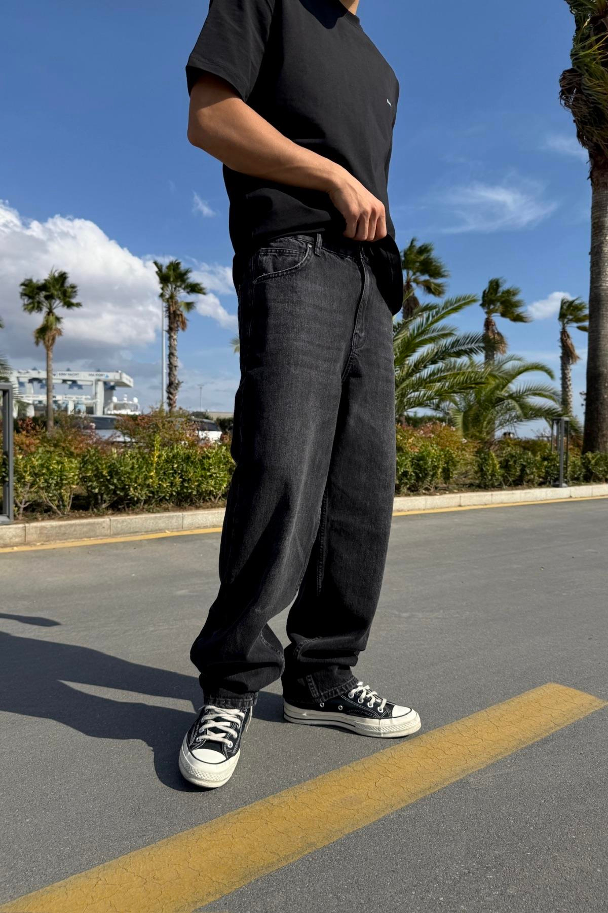 Yıkama Efektli Siyah Baggy Jean