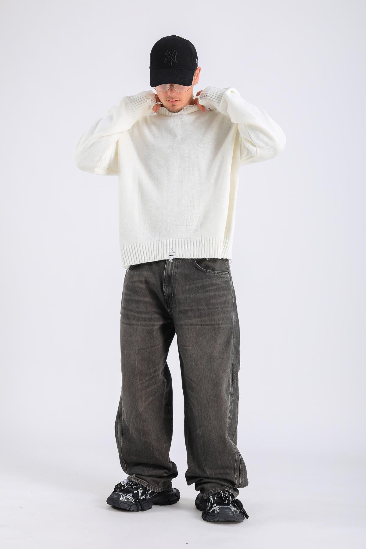 Yırtık Detay Krem Boxy Fit Triko SW1307