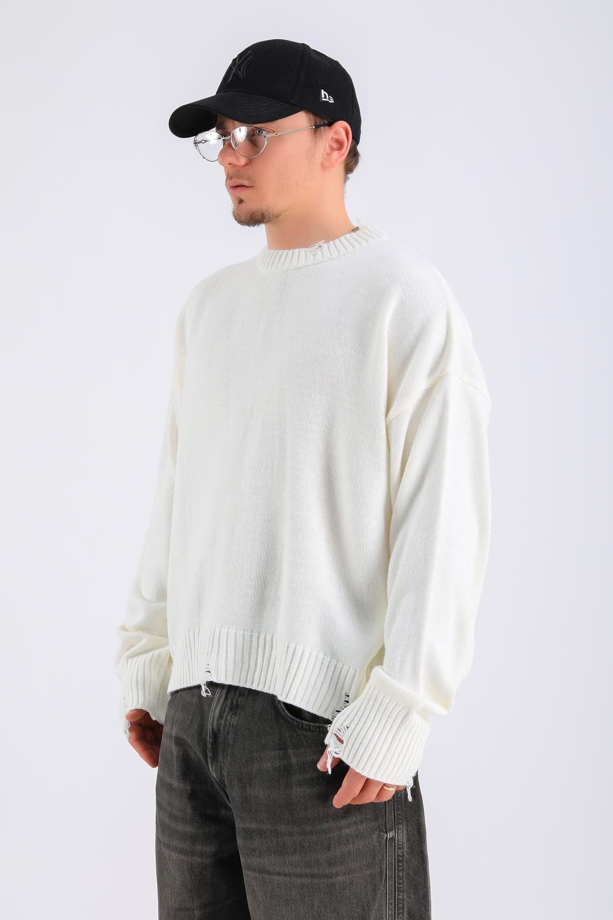 Yırtık Detay Krem Boxy Fit Triko SW1307
