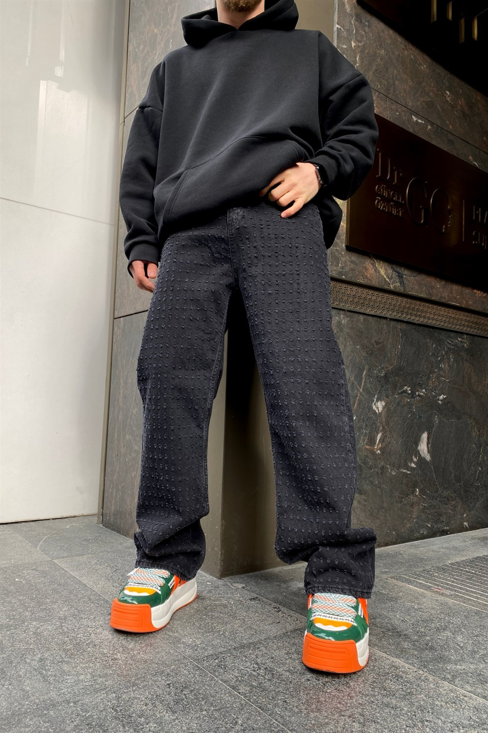 Yırtık Detay Siyah Jean P554