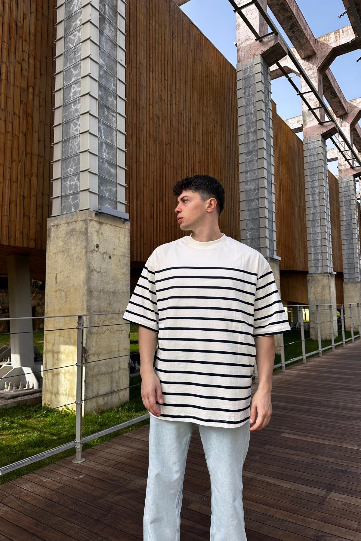 ZR Çizgili Krem Oversize Tshirt T1029