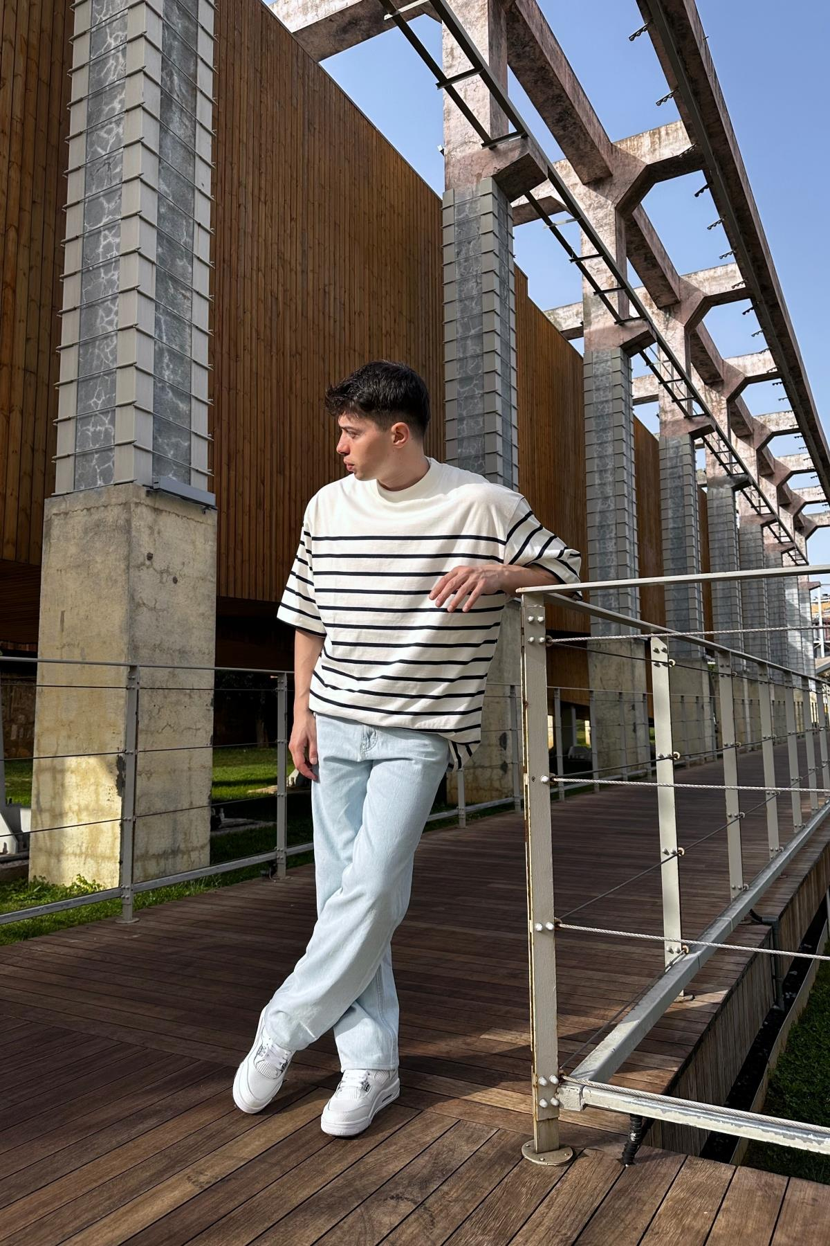 ZR Çizgili Krem Oversize Tshirt T1029
