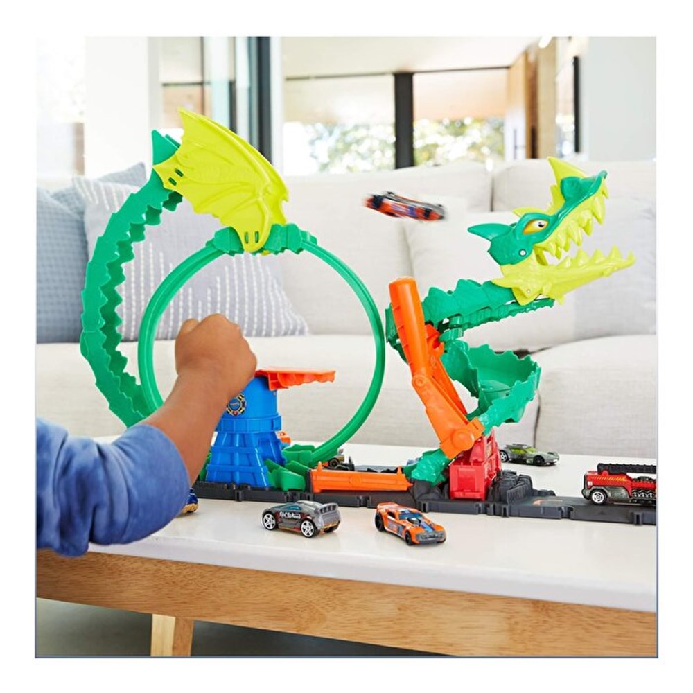 Hot Wheels Ejderha İle Mücadele Pisti HDP03-Erkek Oyun Setleri