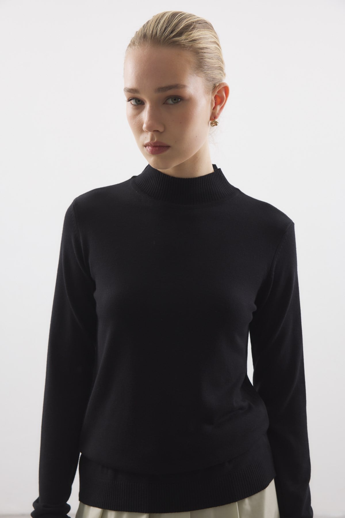 BALIKÇI YAKA BASIC TRİKO SİYAH