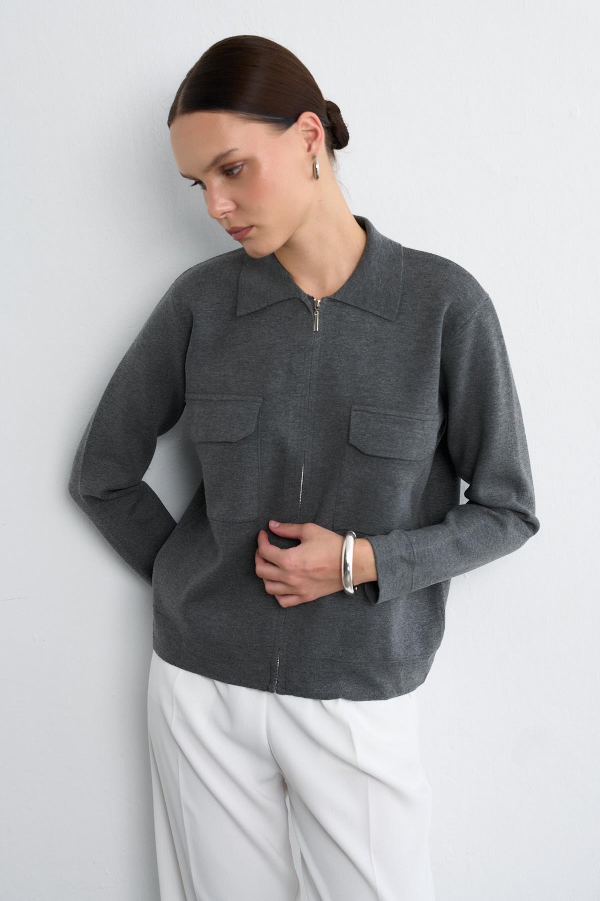 KAPAKLI CEP DETAYLI TRİKO CEKET ANTRASİT