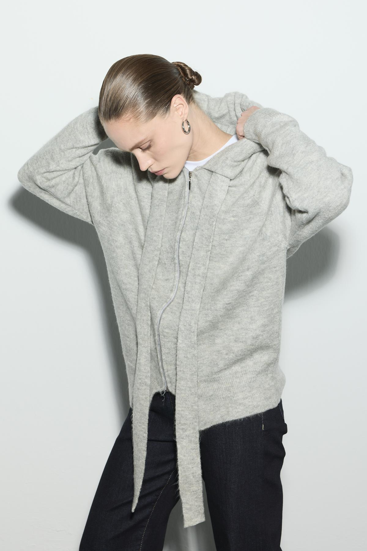 KAPÜŞONLU SWEAT TRİKO HIRKA AÇIK GRİ