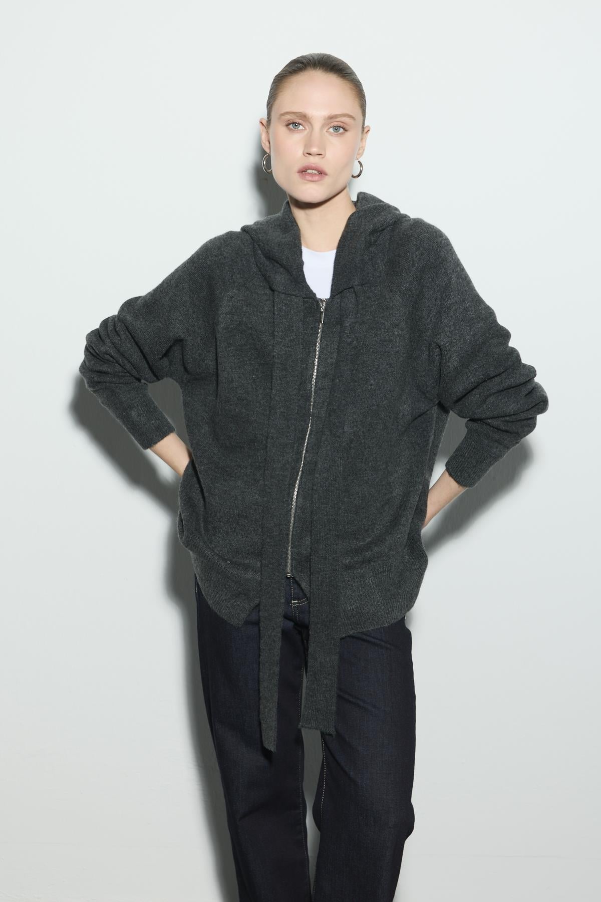 KAPÜŞONLU SWEAT TRİKO HIRKA ANTRASİT