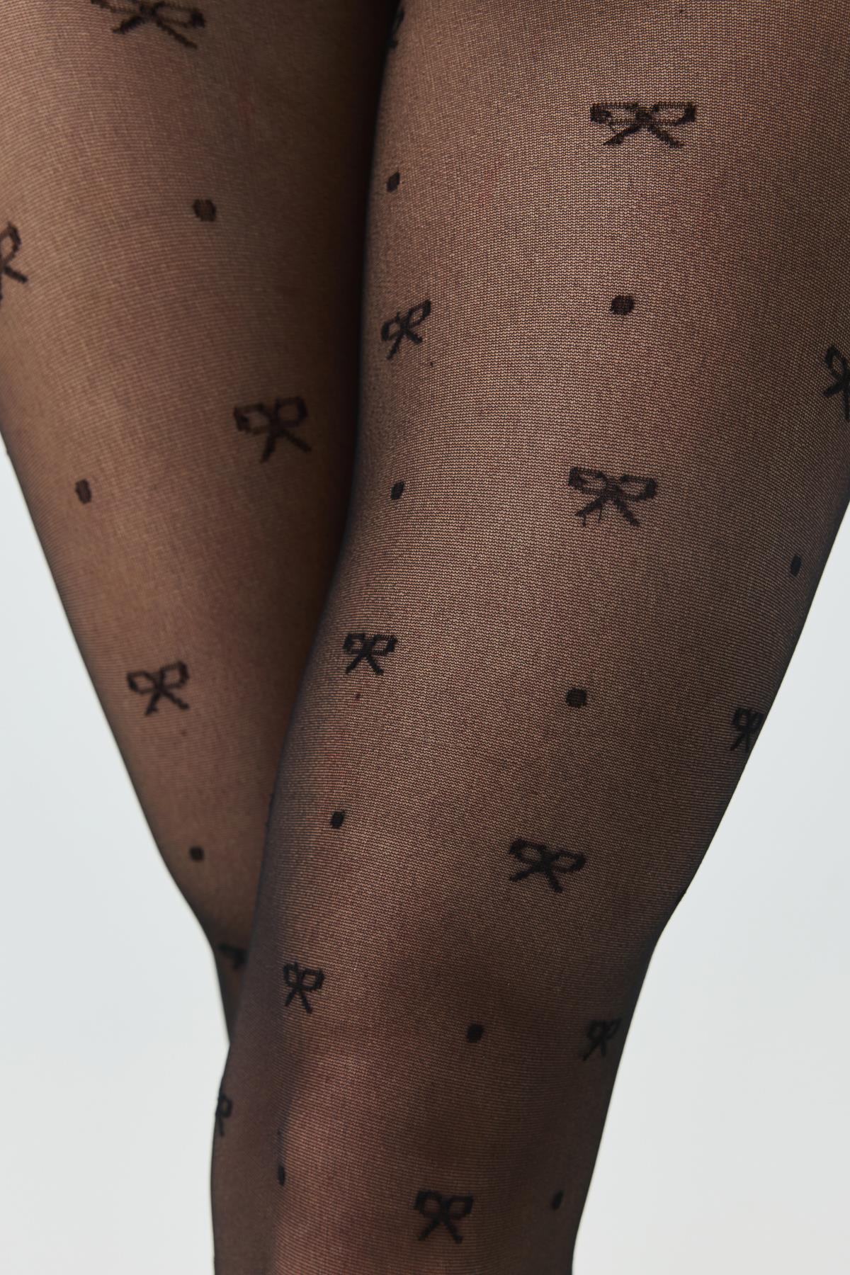 2'li Paket Fiyonk Desenli Büyük Beden Külotlu Çorap Siyah