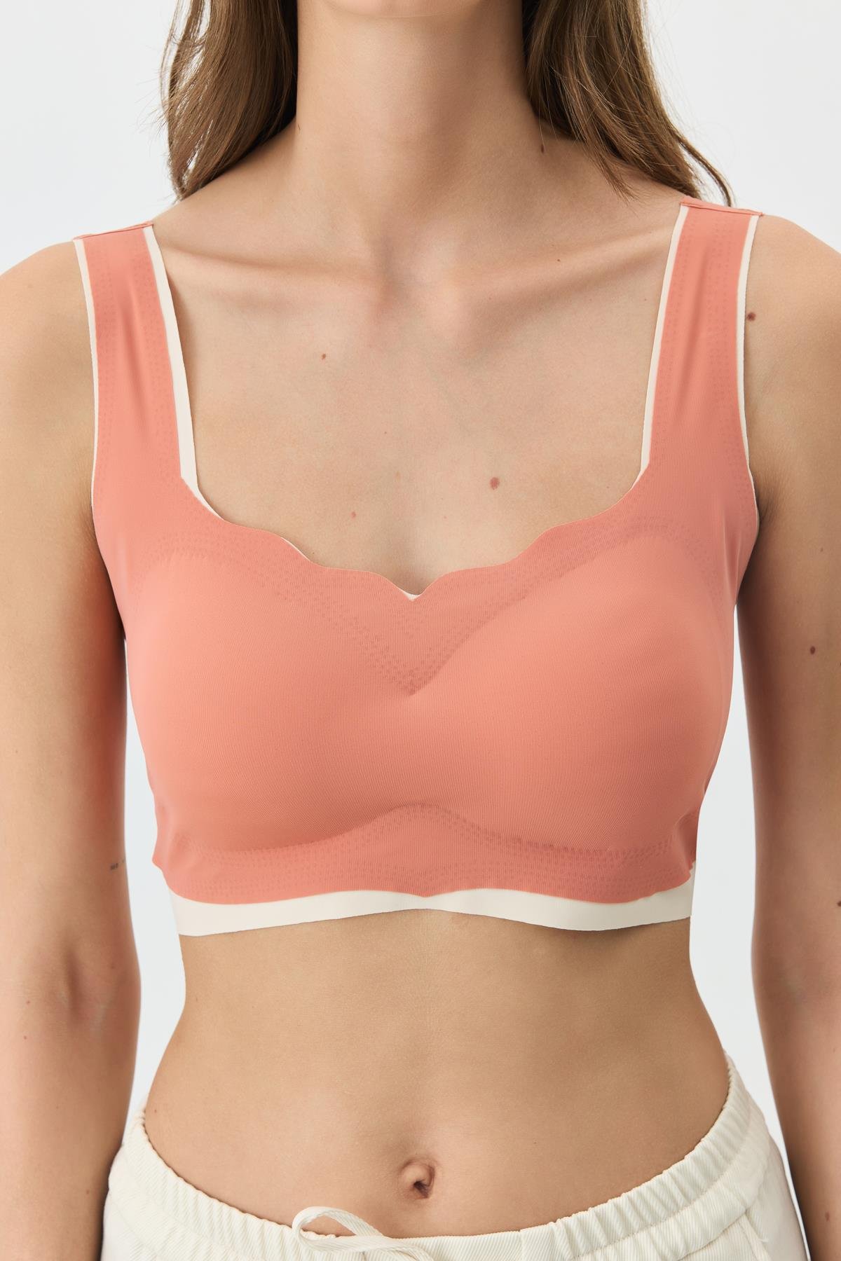 Balensiz Dikişsiz Lazer Kesim Sütyen Çıkarılabilir Pedli 1018 Mercan