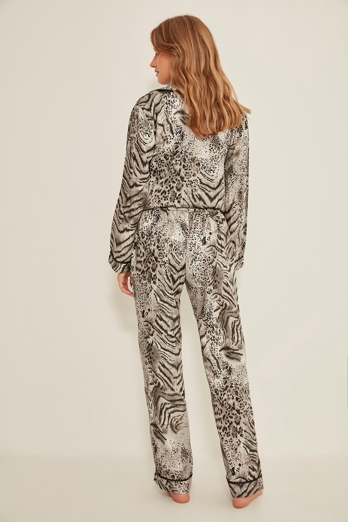 C&City 036 Kadın Desenli Saten Uzun Kol 2 li Pijama Takım Gri/Leopar