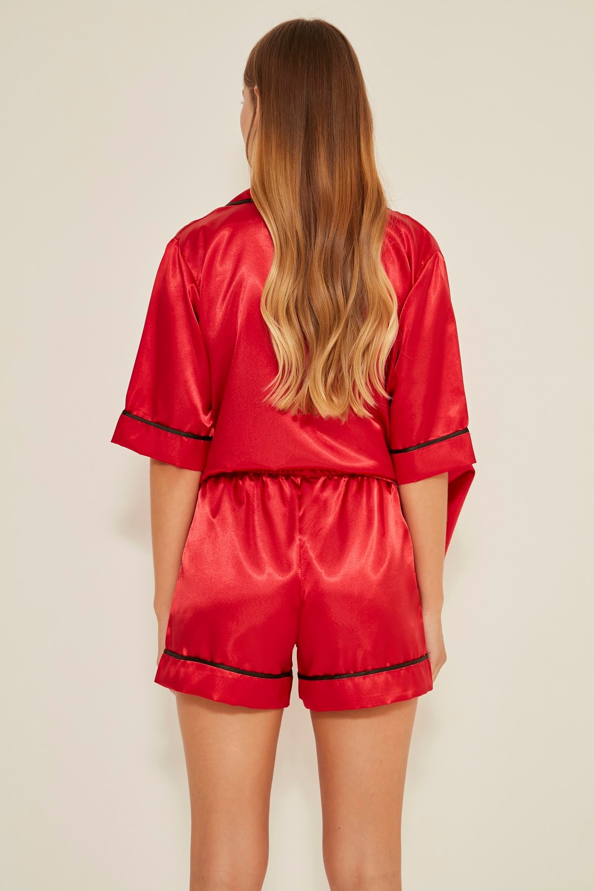 C&City 040 Kadın Saten Kısa Kol Şortlu Pijama Takım Kırmızı