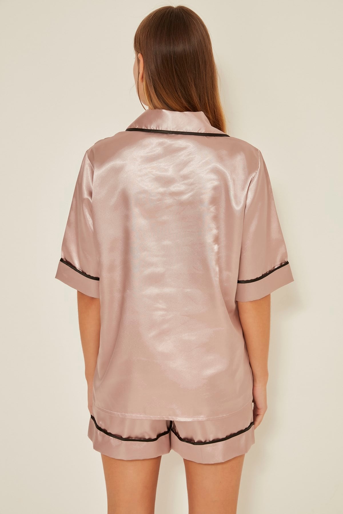 C&City 040 Kadın Saten Kısa Kol Şortlu Pijama Takım Vizon