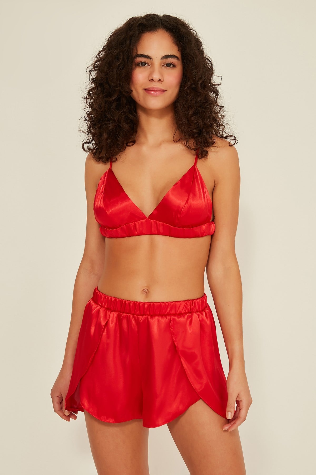 C&City 049 Kadın Saten Şortlu 3 lü Pijama Takım Kırmızı