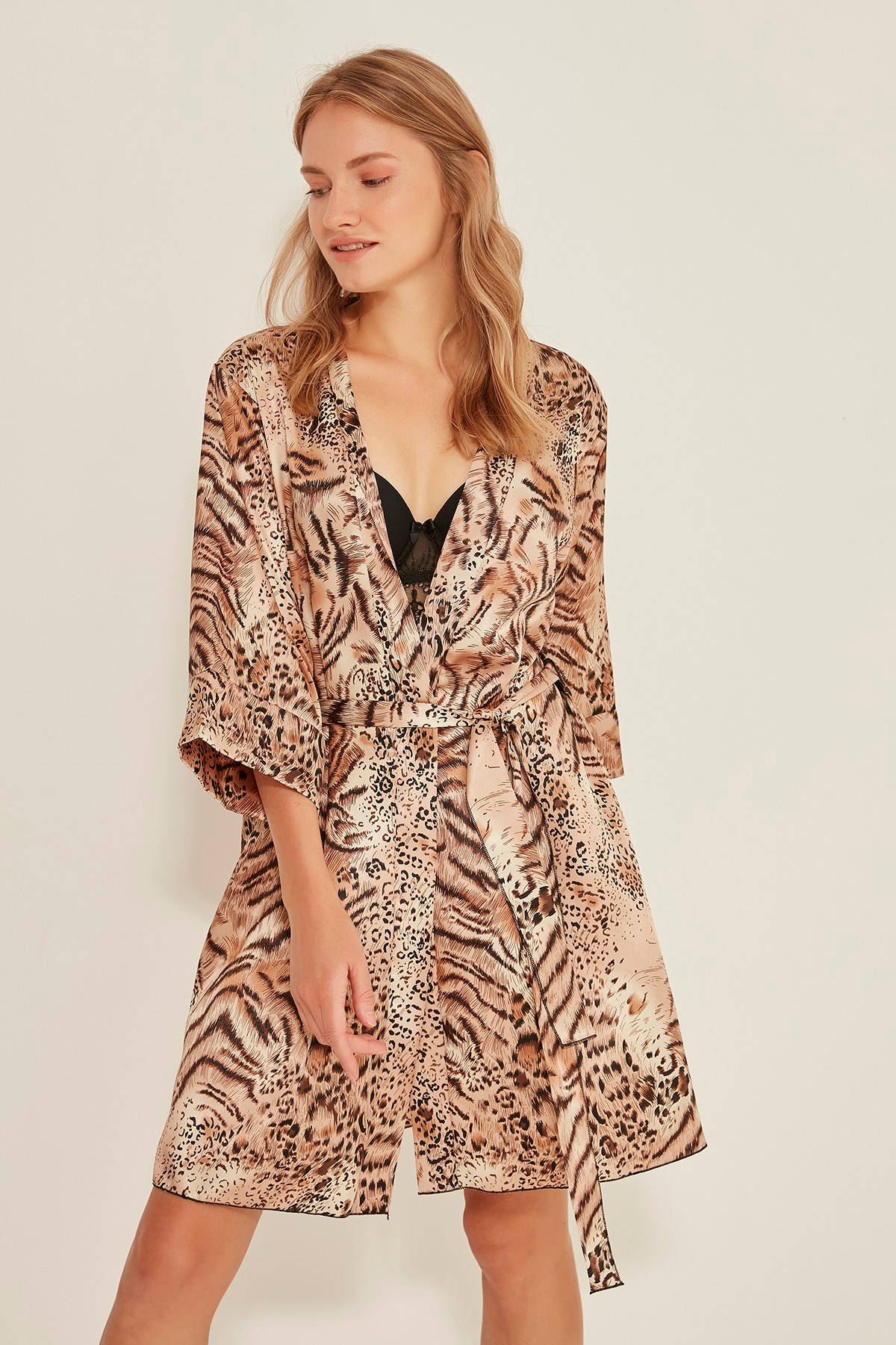 C&City 055 Kadın Desenli Saten Sabahlık Kahve/Leopar