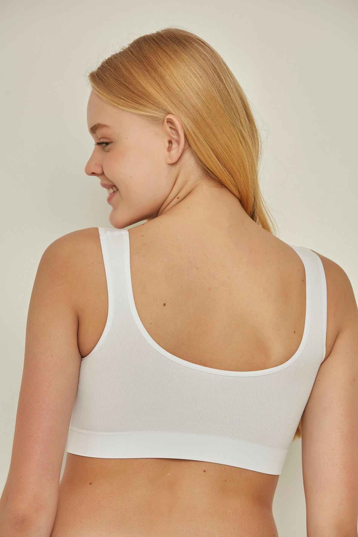 C&City 4005 Dikişsiz Kalın Askı Büstiyer Beyaz