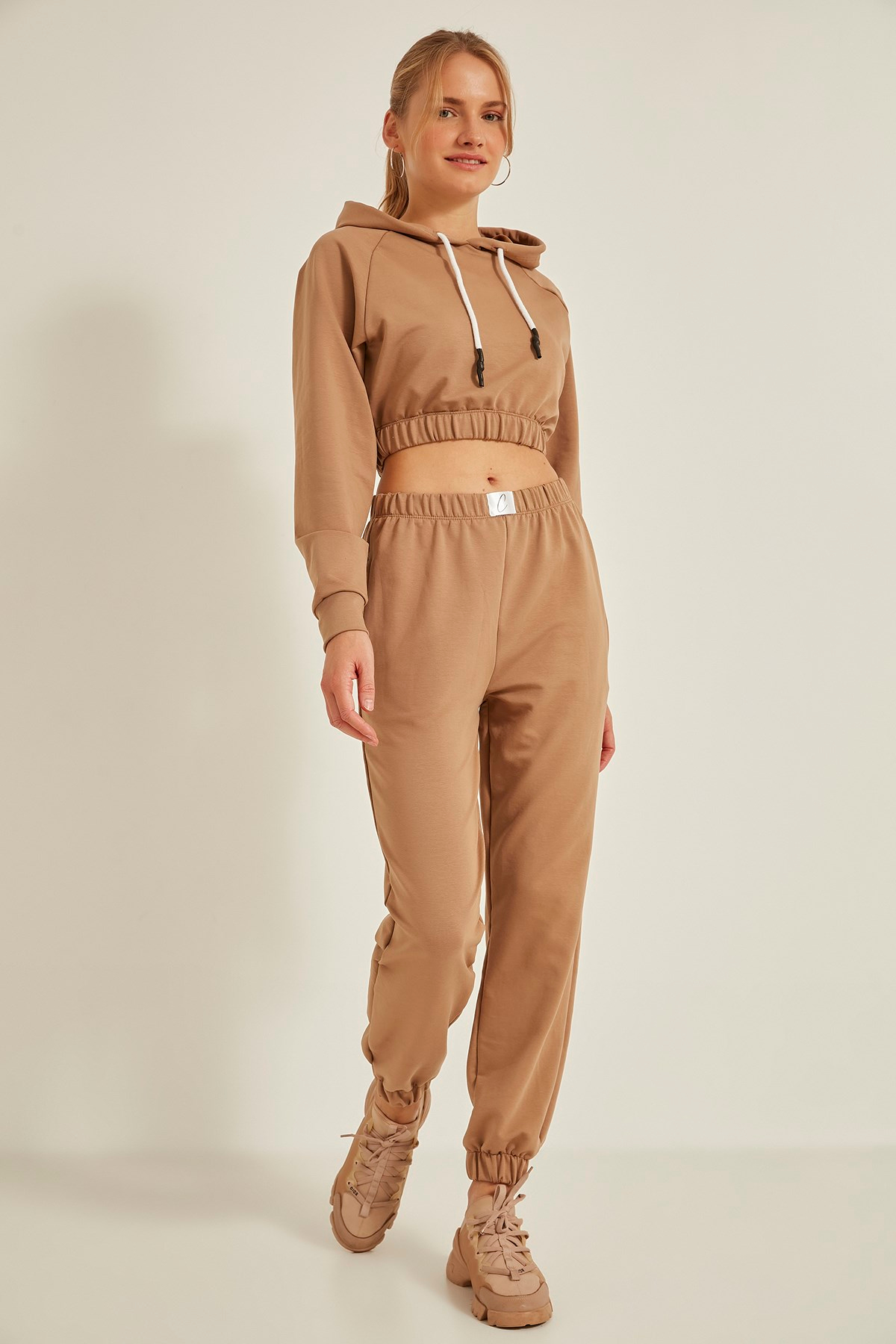 C&City 704 Kadın Kapşonlu Crop Sweat Sütlü Kahve