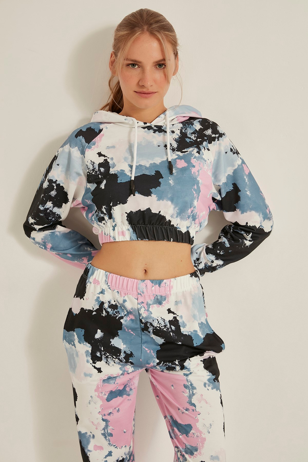 C&City 708 Kadın Kapşonlu Batik Crop Sweat Pembe/Siyah