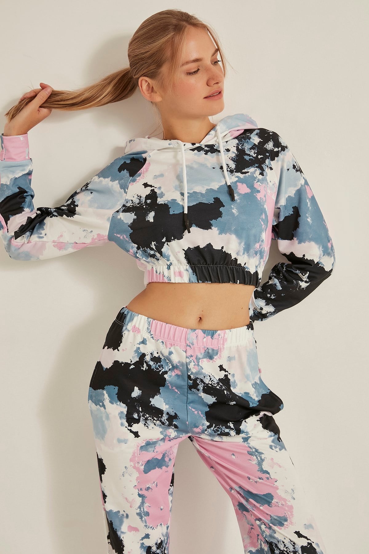 C&City 708 Kadın Kapşonlu Batik Crop Sweat Pembe/Siyah