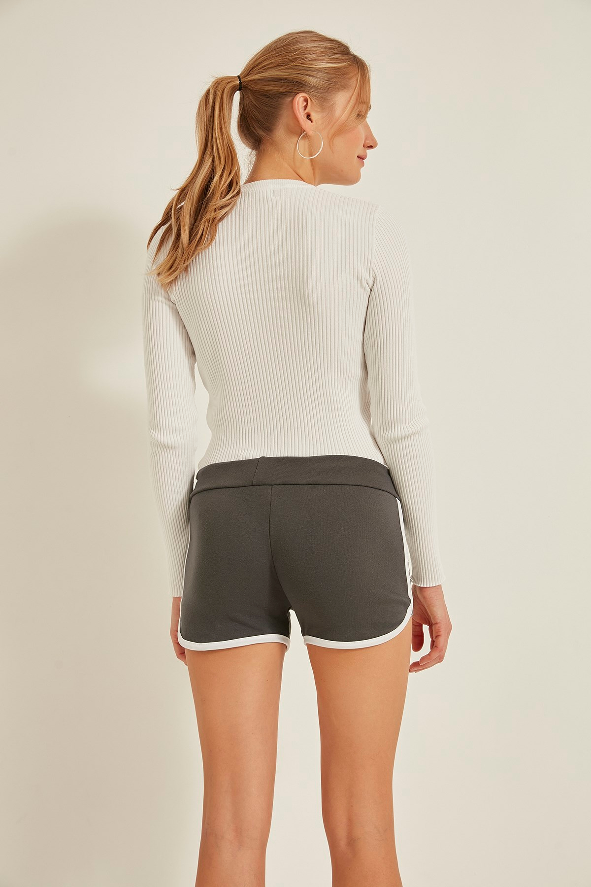 C&City 718 Kadın Biyeli Örme Şort & Bermuda Füme