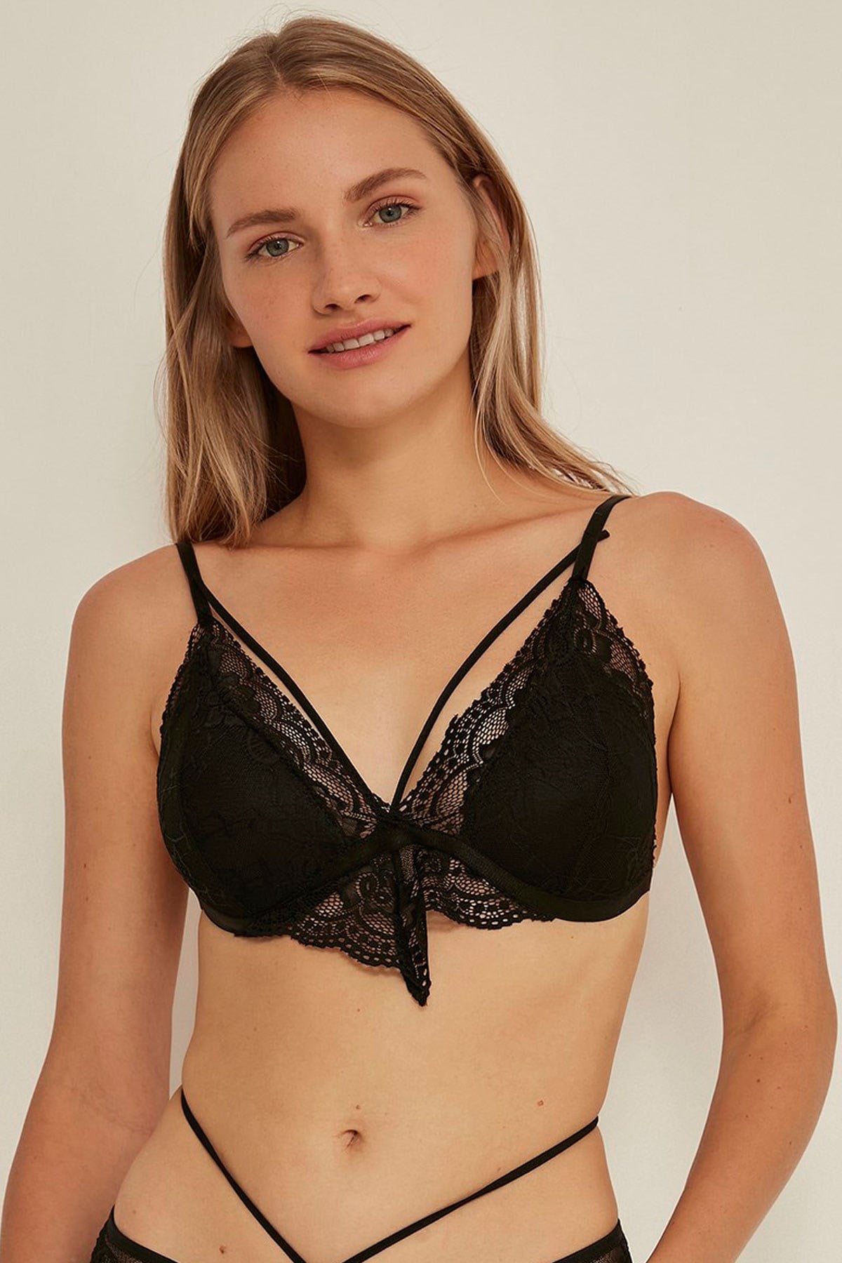 C&City 7504 Kadın Kaplı Bralet Sütyen Siyah