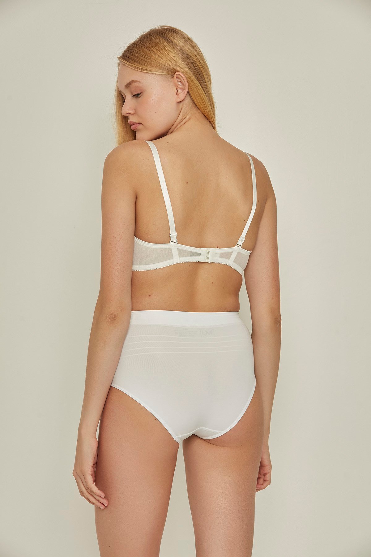 C&City C70251 Dikişsiz Düşük Bel İnce Slip Korse Beyaz