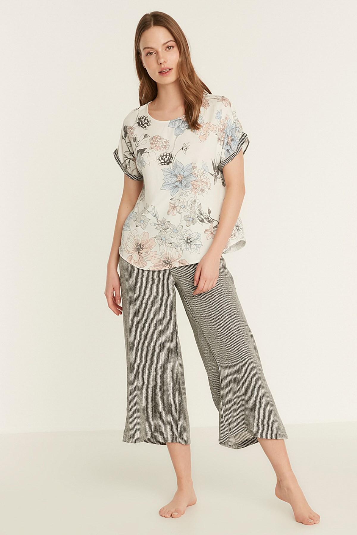 C&City Desenli 6'lı Viskon Pijama Takım 9502 Ekru
