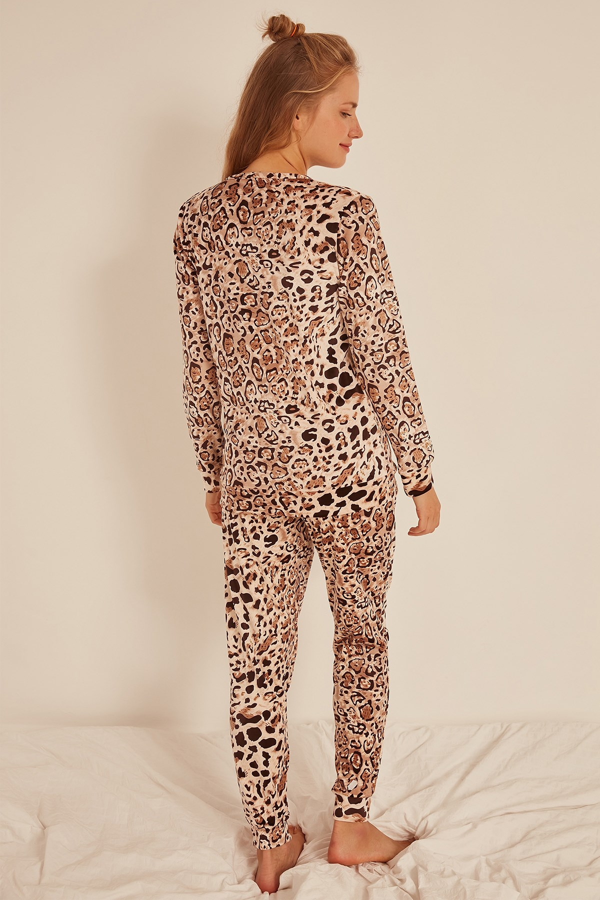 C&City Kadın Uzun Kol Kadife Pijama Takım 0041830036 Kahverengi