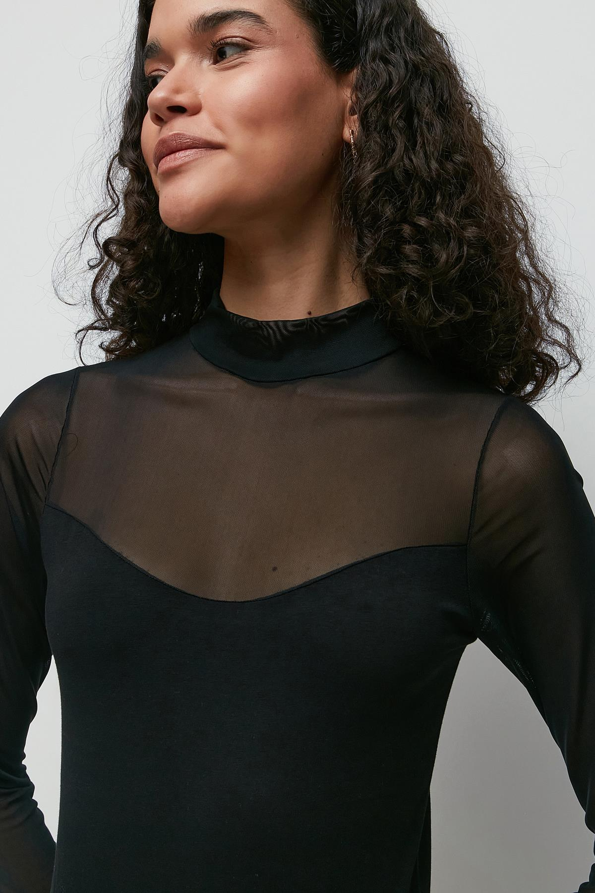 C&City Tül Detay Balıkçı Yaka Uzun Kol Çıtçıtlı Body 311 Siyah
