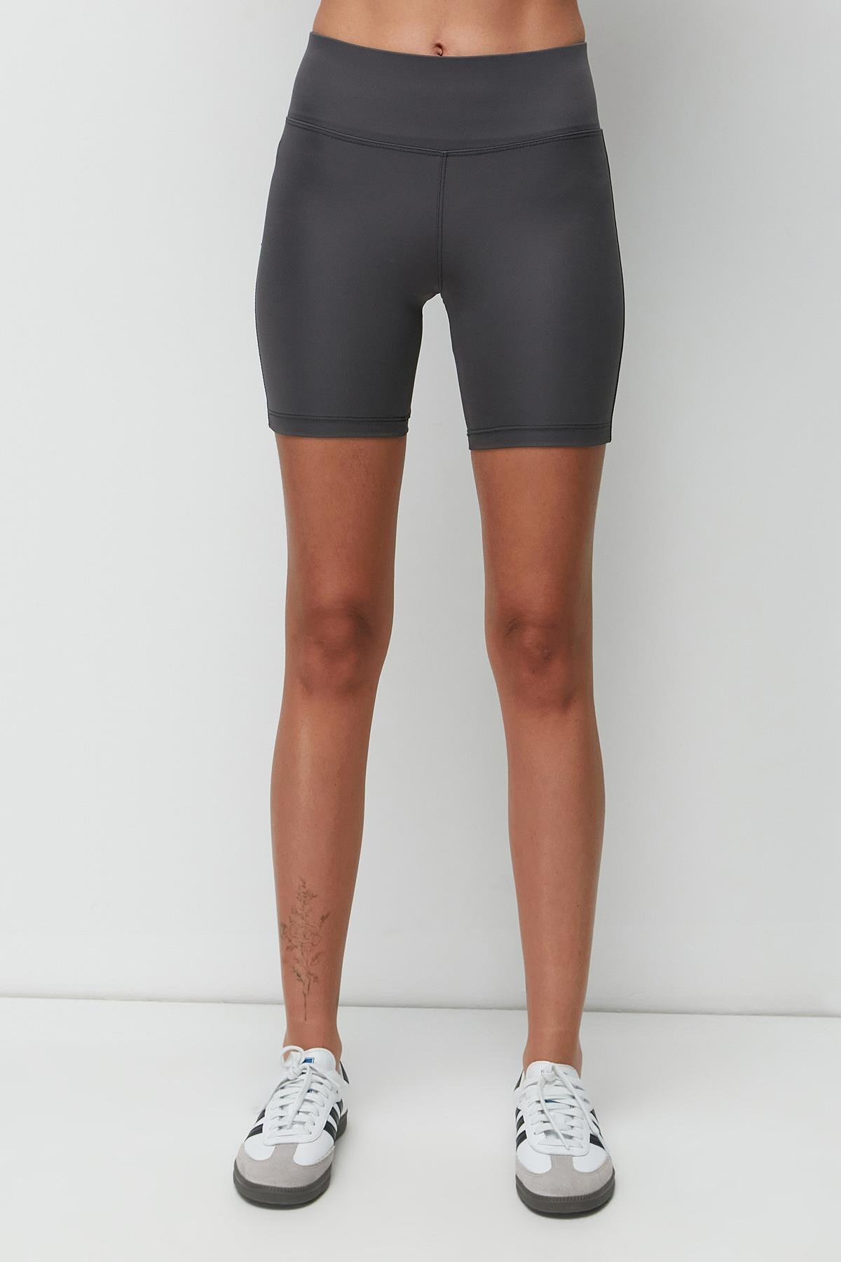 C&City Yüksek Lastik Bel Spor Şort Tayt 9408 Füme