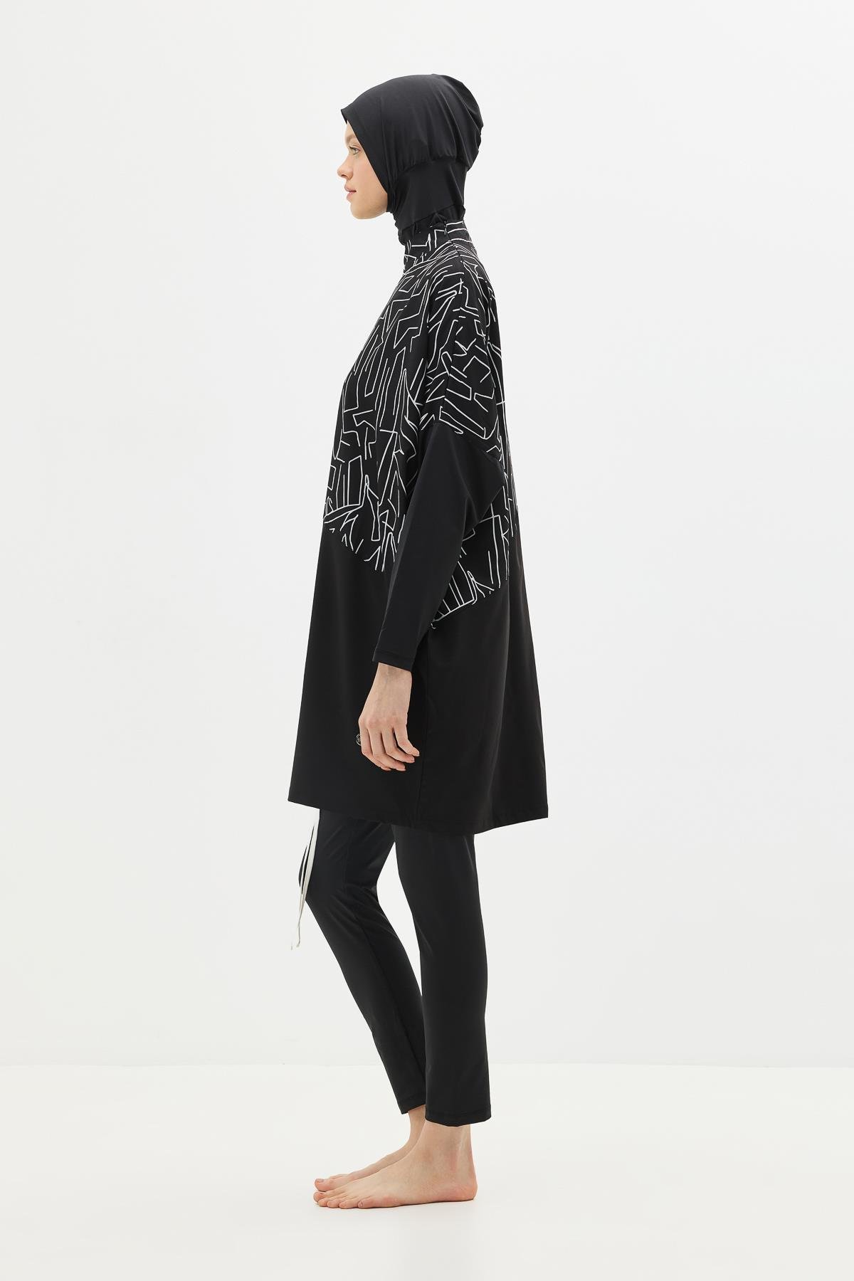 Desenli Rahat Kesim 4'lü Tesettür Mayo 6297 Siyah/Beyaz