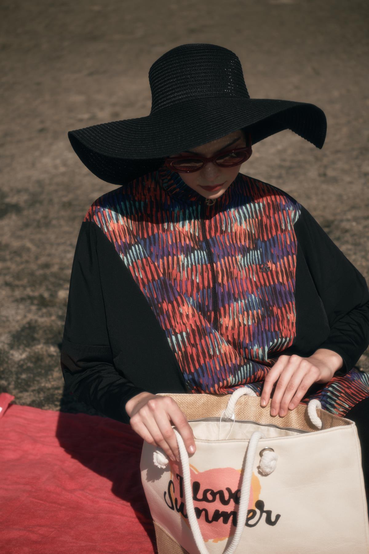 Desenli Rahat Kesim 4'lü Tesettür Mayo 6052 Siyah