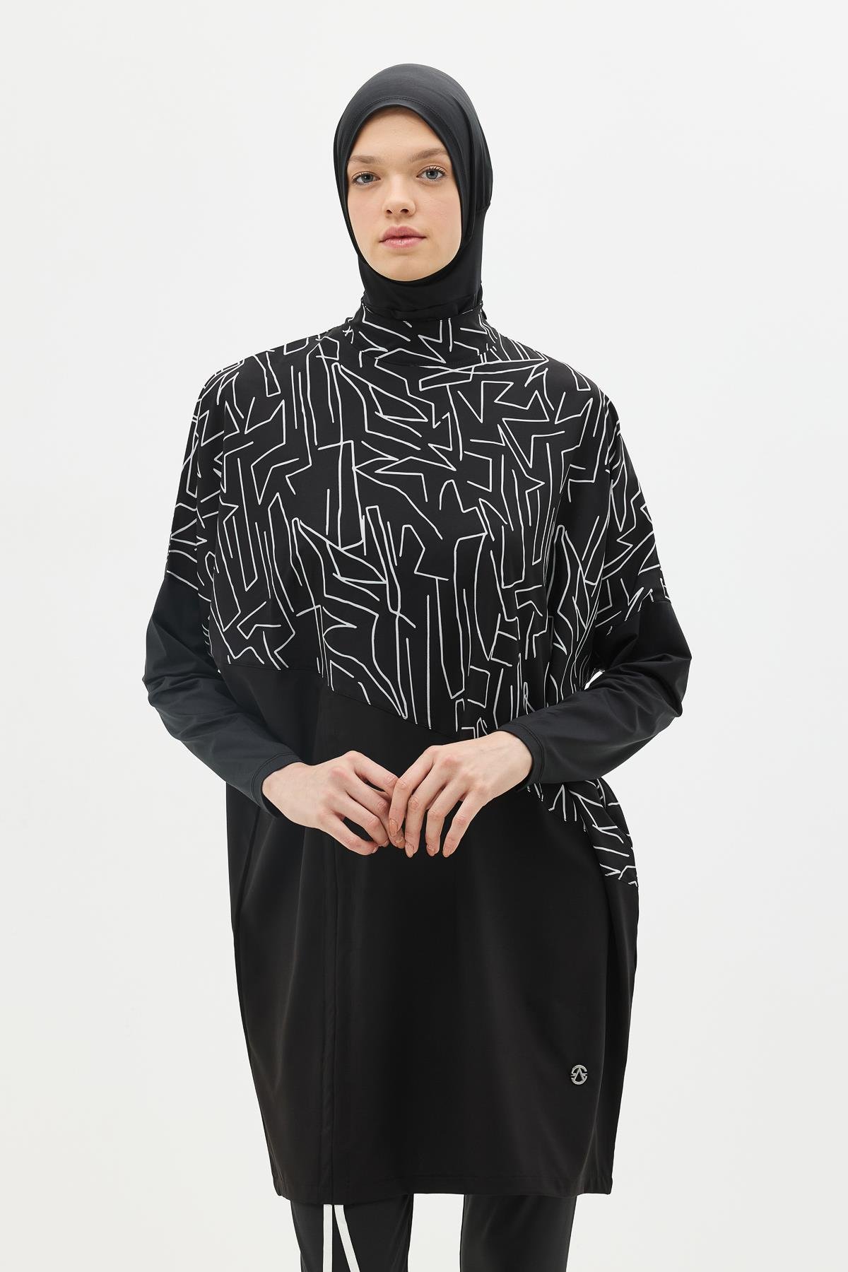 Desenli Rahat Kesim 4'lü Tesettür Mayo 6297 Siyah/Beyaz