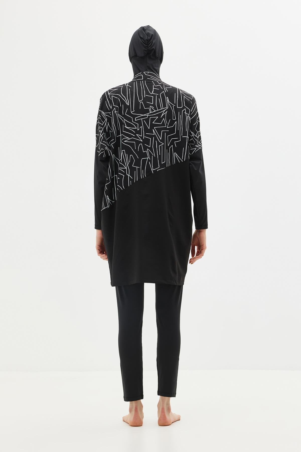 Desenli Rahat Kesim 4'lü Tesettür Mayo 6297 Siyah/Beyaz