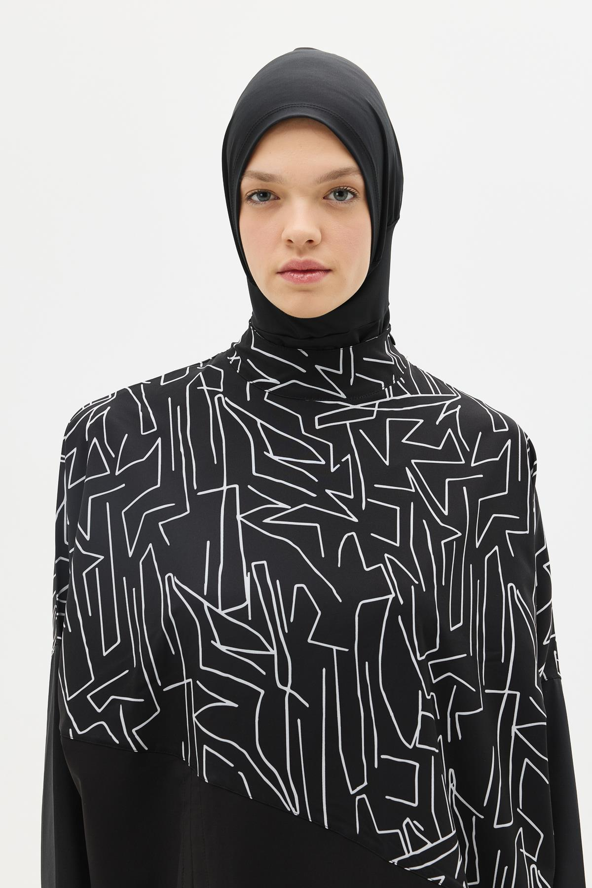 Desenli Rahat Kesim 4'lü Tesettür Mayo 6297 Siyah/Beyaz