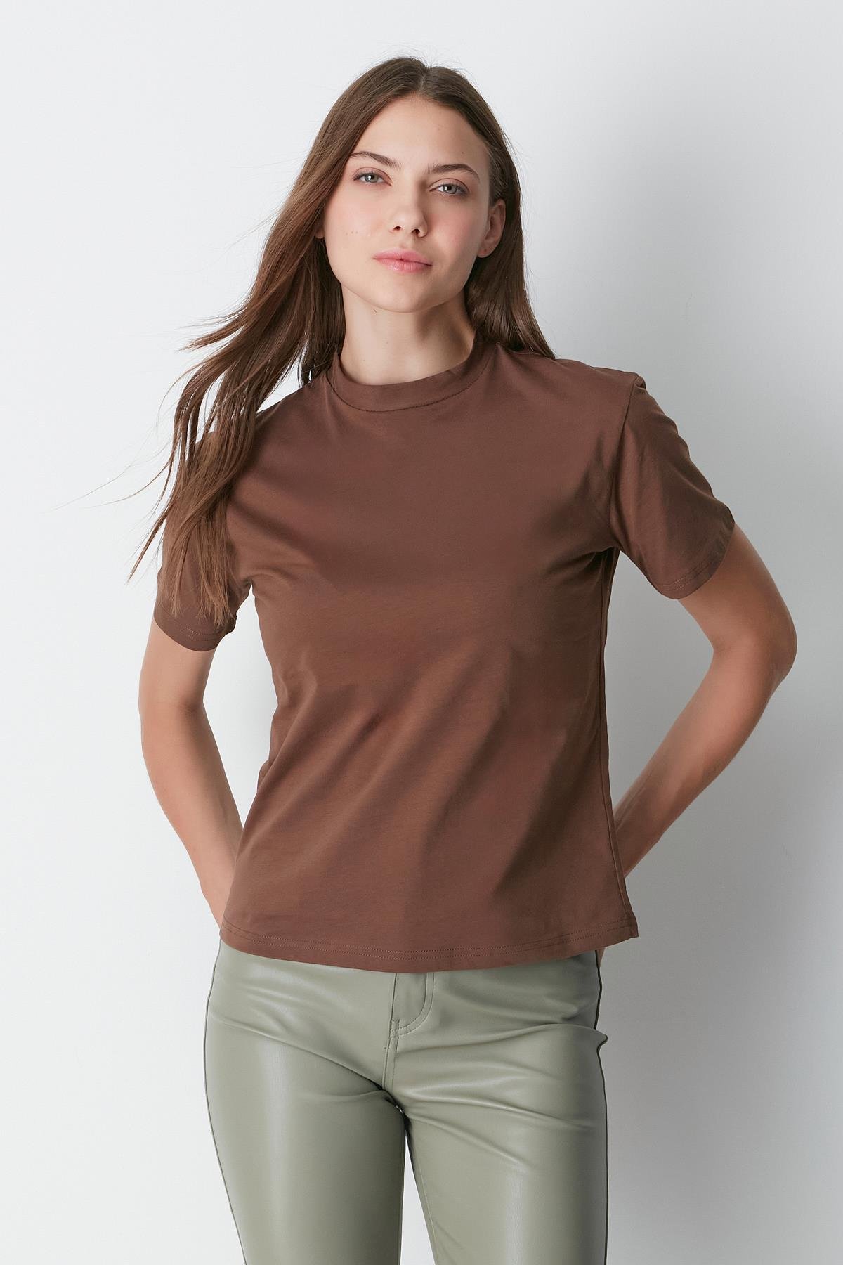 Dik Yaka Kısa Kol 2'li Basic T-Shirt 957 Bej/Kahverengi