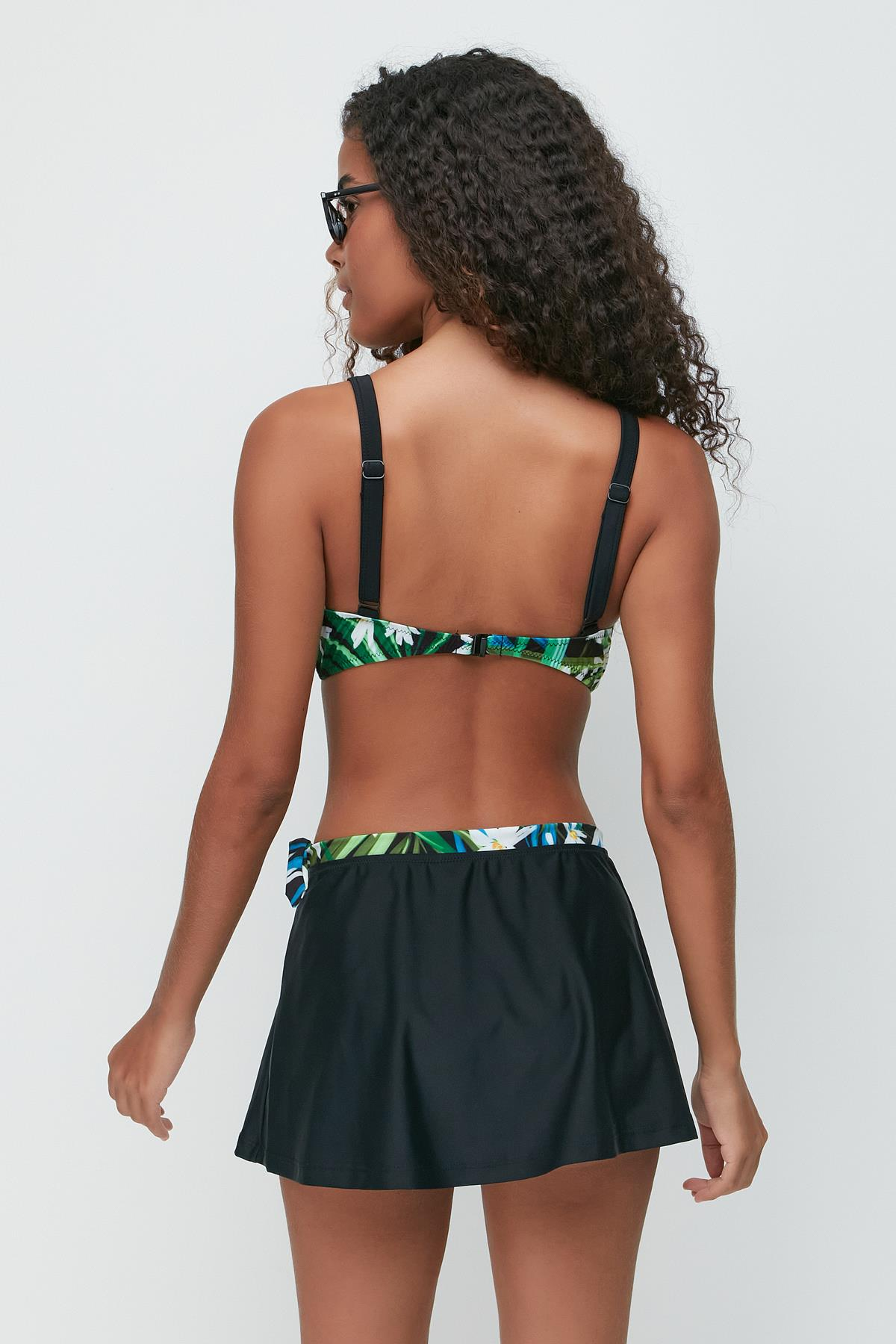Etekli Toparlayıcı Bikini Takım 3266 Siyah/Yeşil
