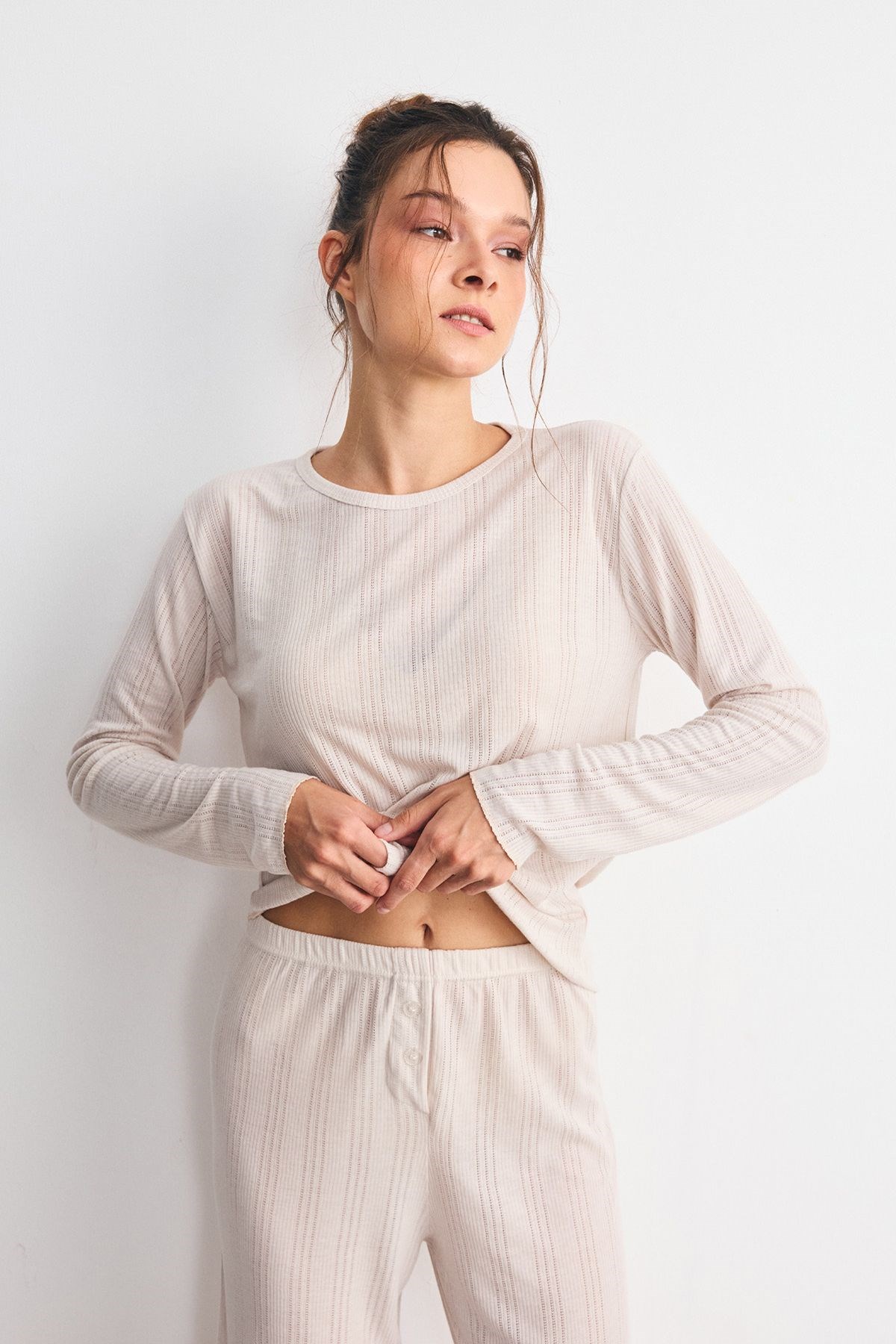Fitilli Dokulu Yumuşak Pijama Takımı Bej