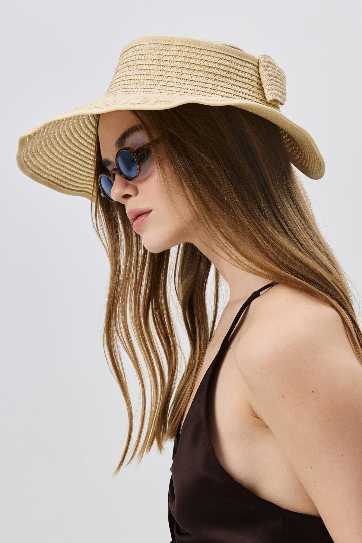 Fiyonk Detaylı Vizör Hasır Şapka Y8207 Bej