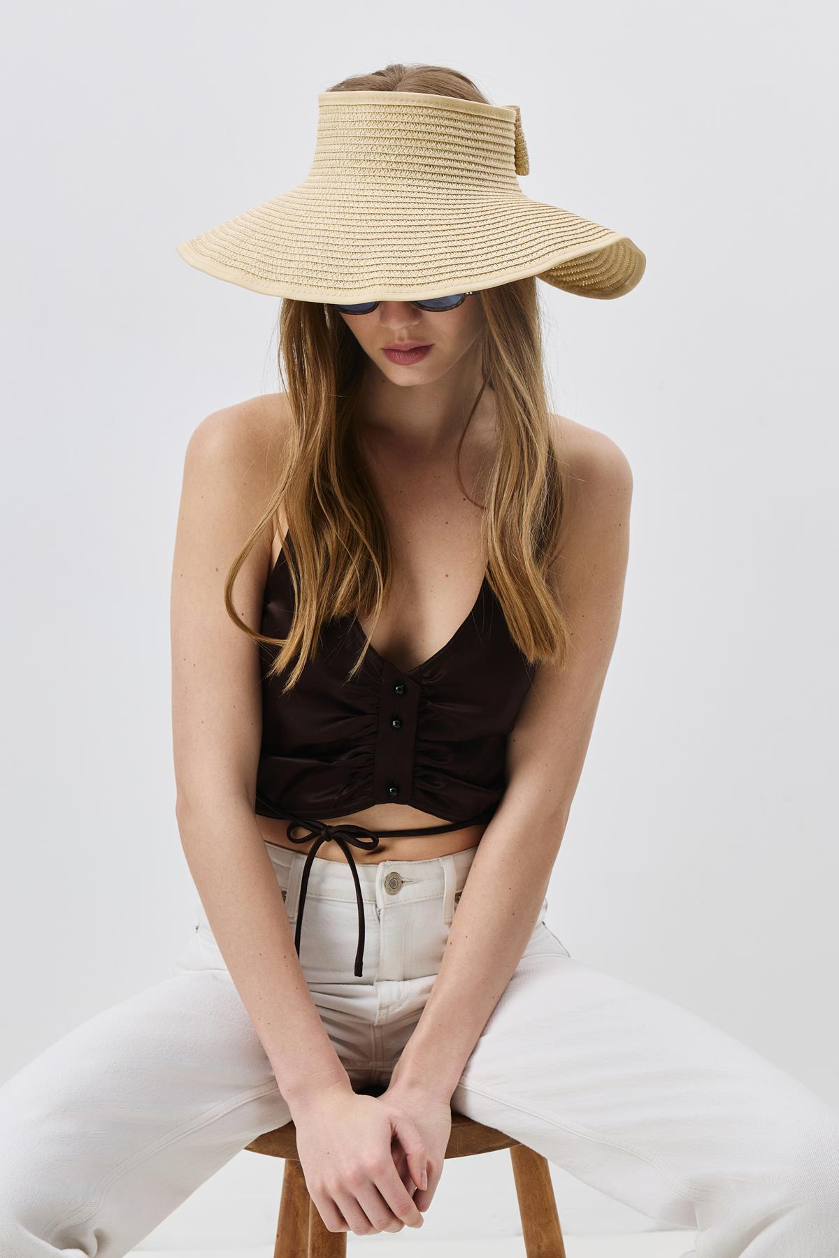 Fiyonk Detaylı Vizör Hasır Şapka Y8207 Bej