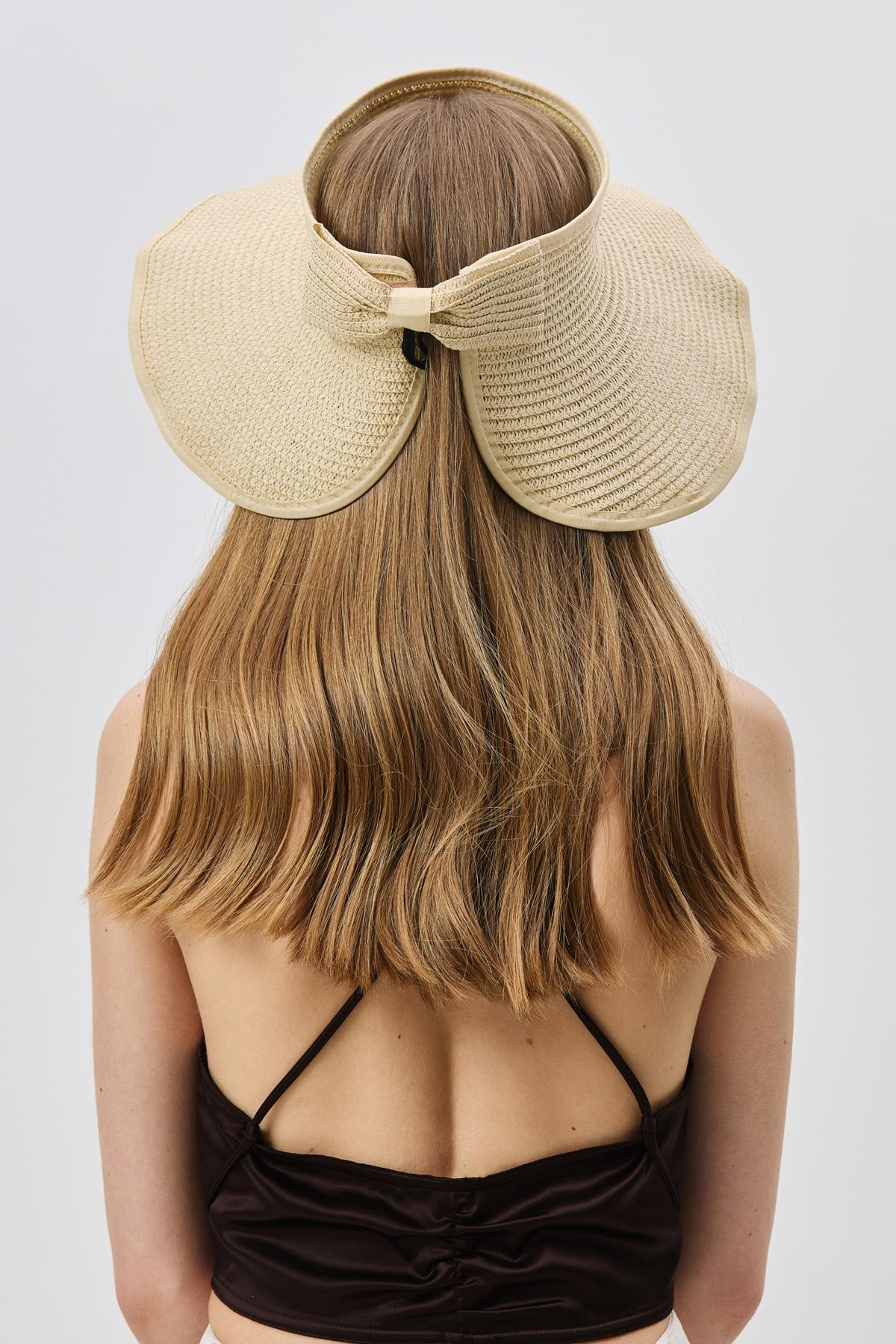 Fiyonk Detaylı Vizör Hasır Şapka Y8207 Bej