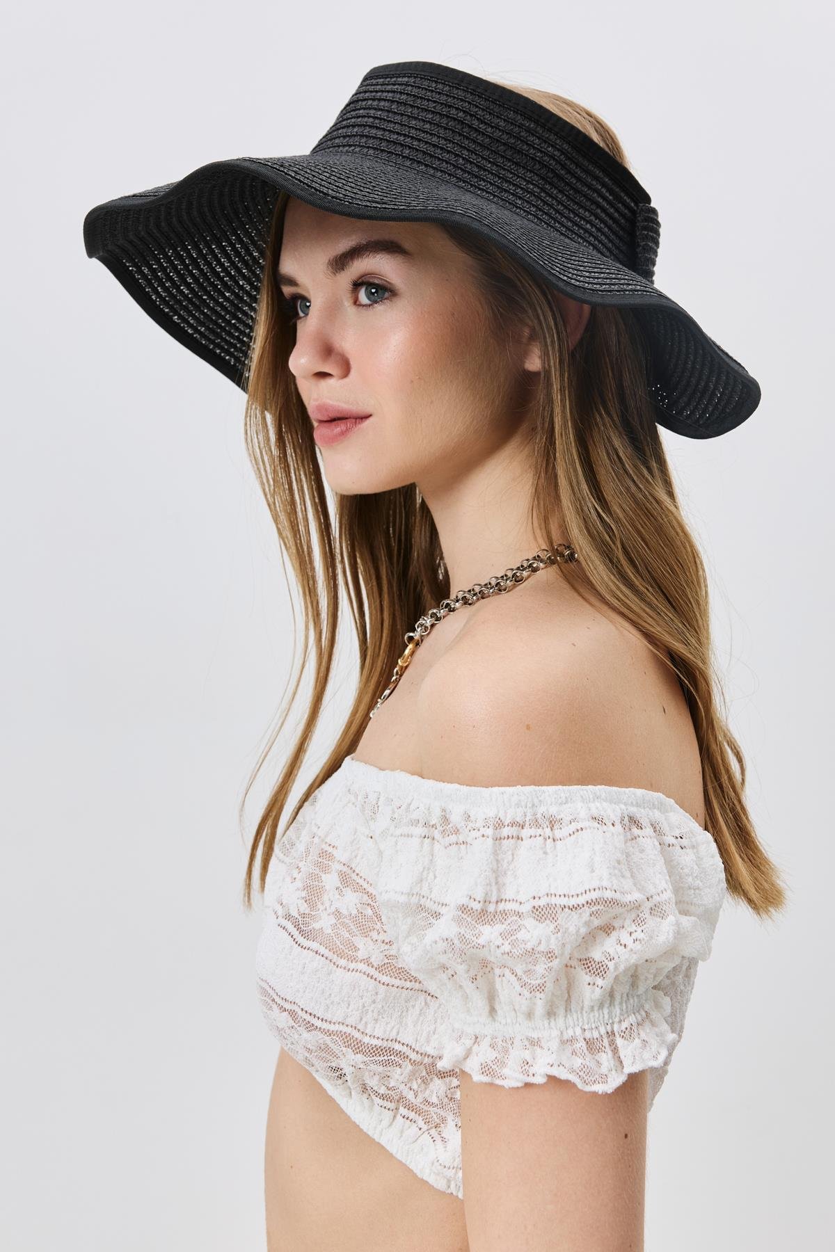 Fiyonk Detaylı Vizör Hasır Şapka Y8207 Siyah