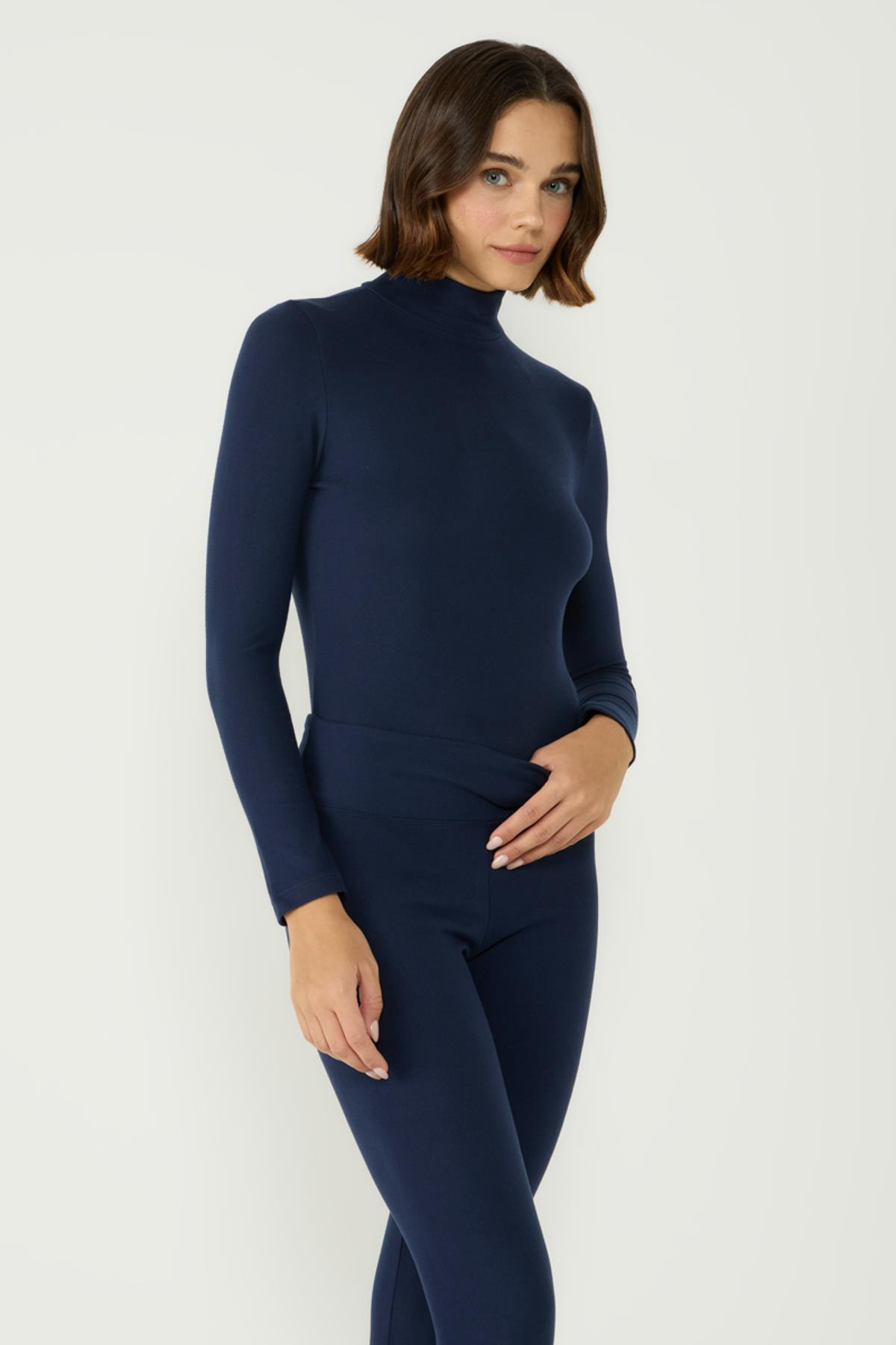 Kadın Yakalı Çıtçıtlı Termal Tulum 405155 Lacivert